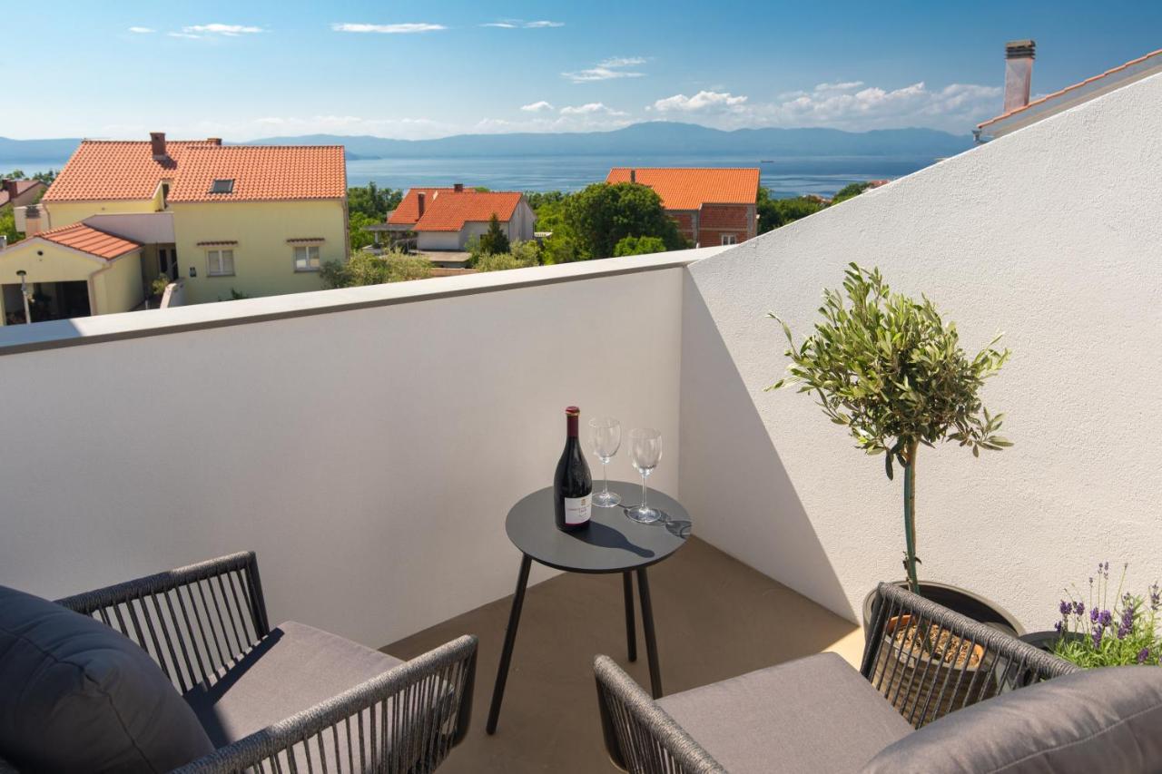 Bellmar Apartments Njivice Eksteriør billede